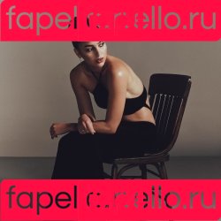 Melissa Barrera Onlyfans Photo Gallery 