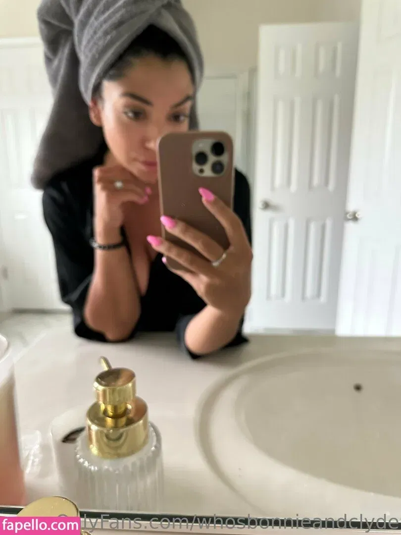 whosbonnieandclyde Onlyfans Photo Gallery 