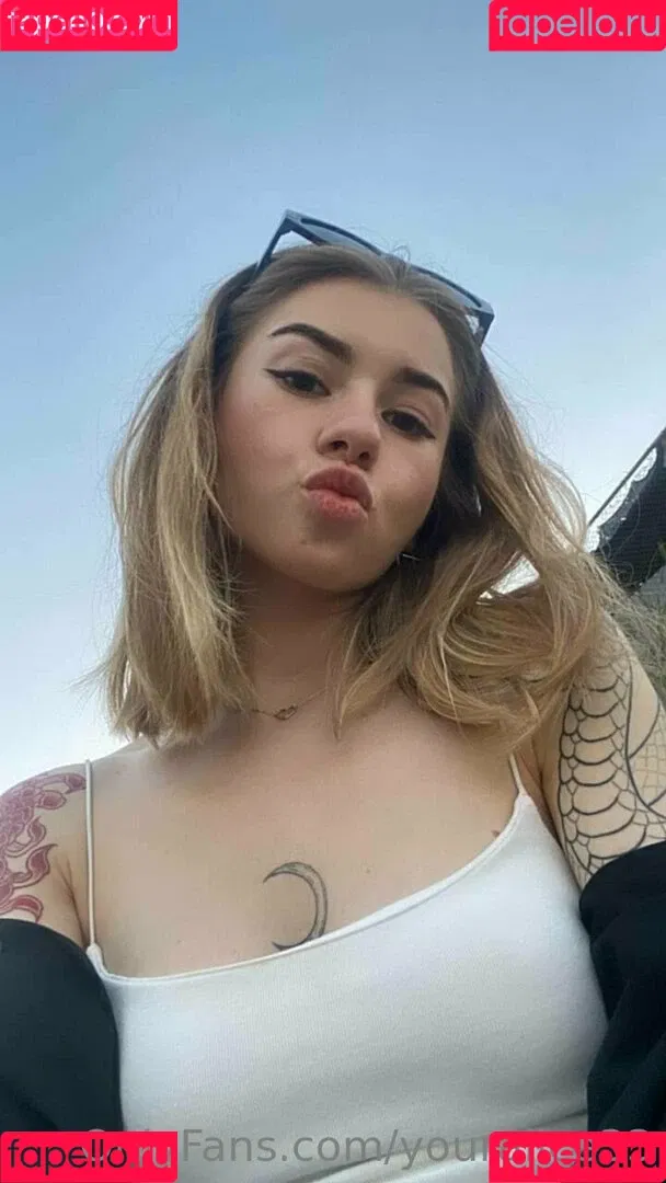 youralice33 Onlyfans Photo Gallery 