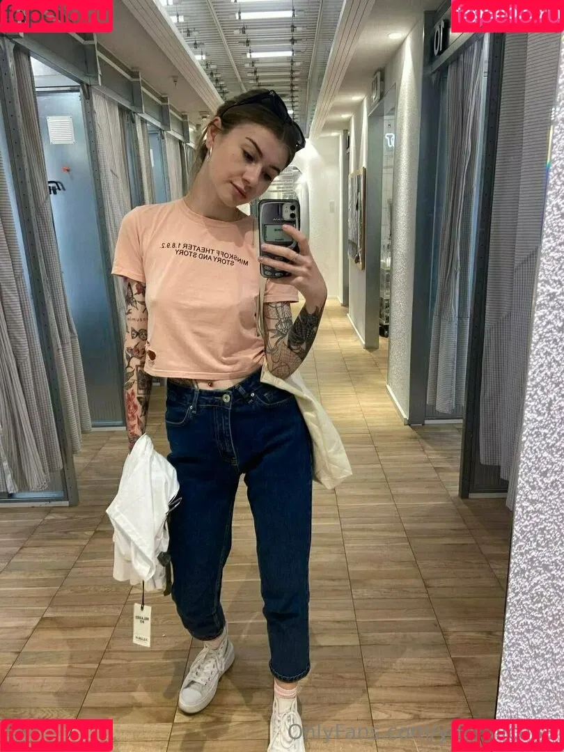 youralice33 Onlyfans Photo Gallery 