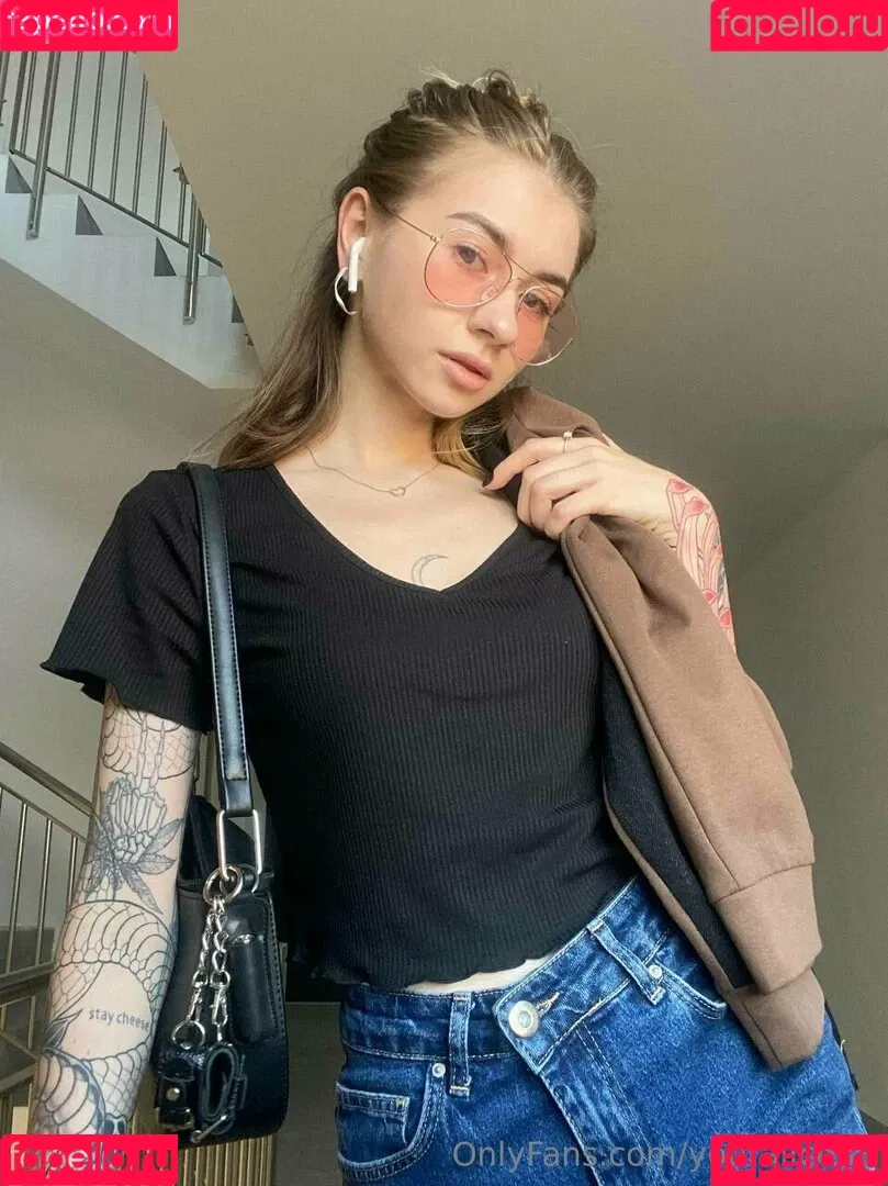 youralice33 Onlyfans Photo Gallery 