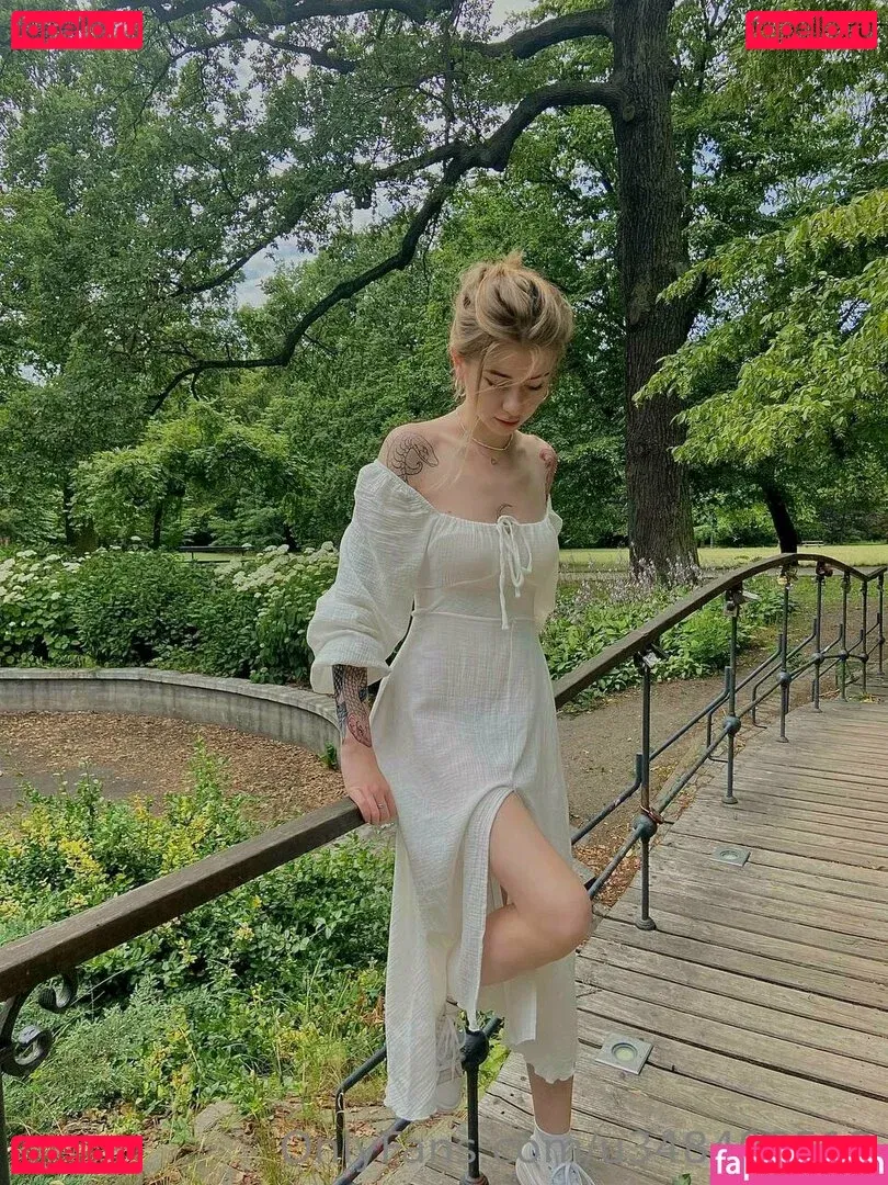 youralice33 Onlyfans Photo Gallery 