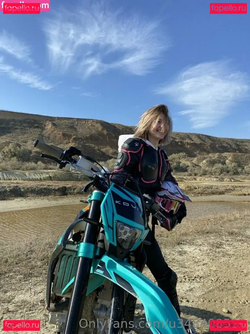 youralice33 Onlyfans Photo Gallery 