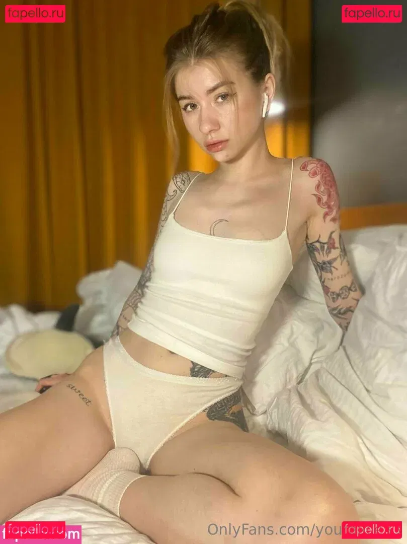 youralice33 Onlyfans Photo Gallery 