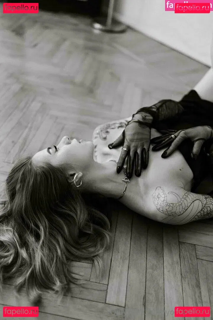 youralice33 Onlyfans Photo Gallery 