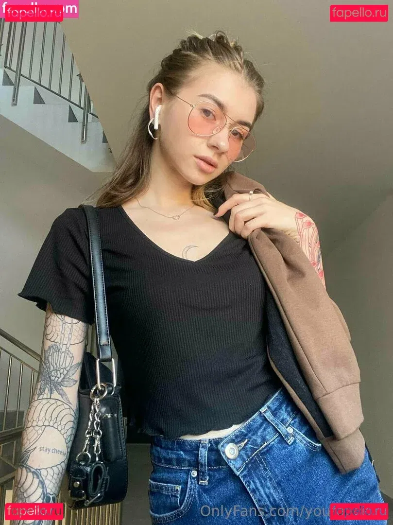 youralice33 Onlyfans Photo Gallery 