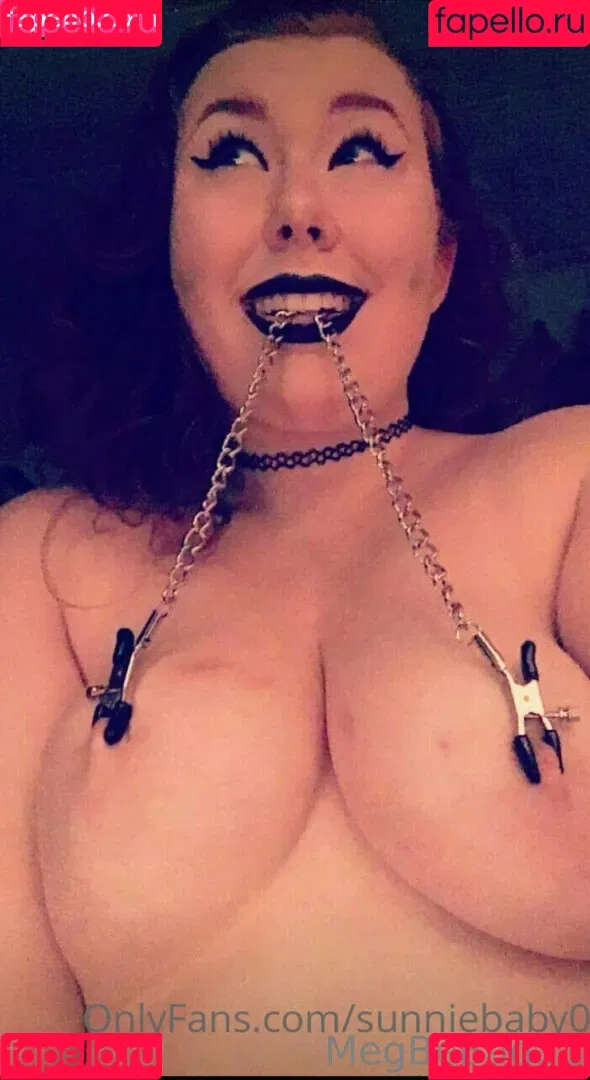 megbebad Onlyfans Photo Gallery 