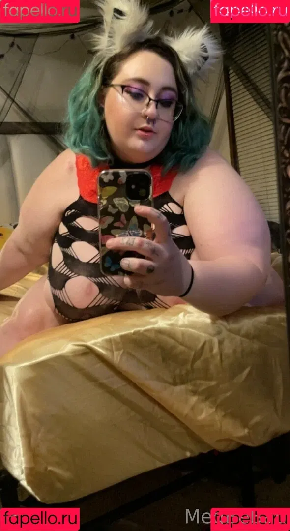 megbebad Onlyfans Photo Gallery 