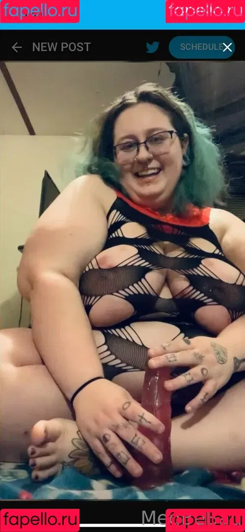 megbebad Onlyfans Photo Gallery 