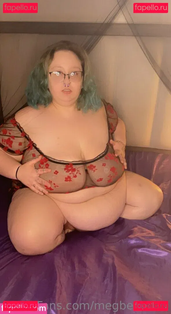 megbebad Onlyfans Photo Gallery 