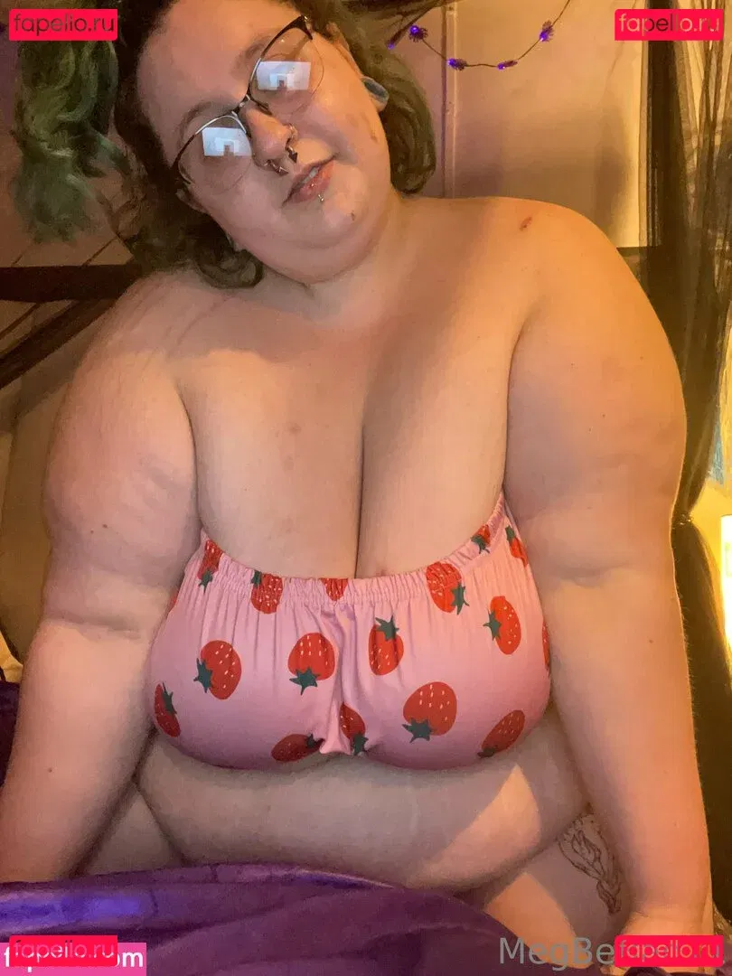 megbebad Onlyfans Photo Gallery 