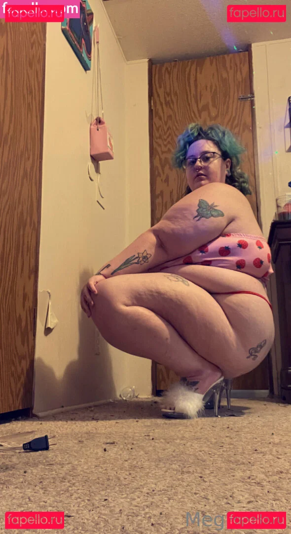 megbebad Onlyfans Photo Gallery 