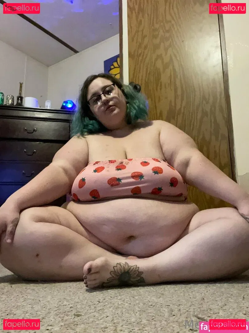 megbebad Onlyfans Photo Gallery 