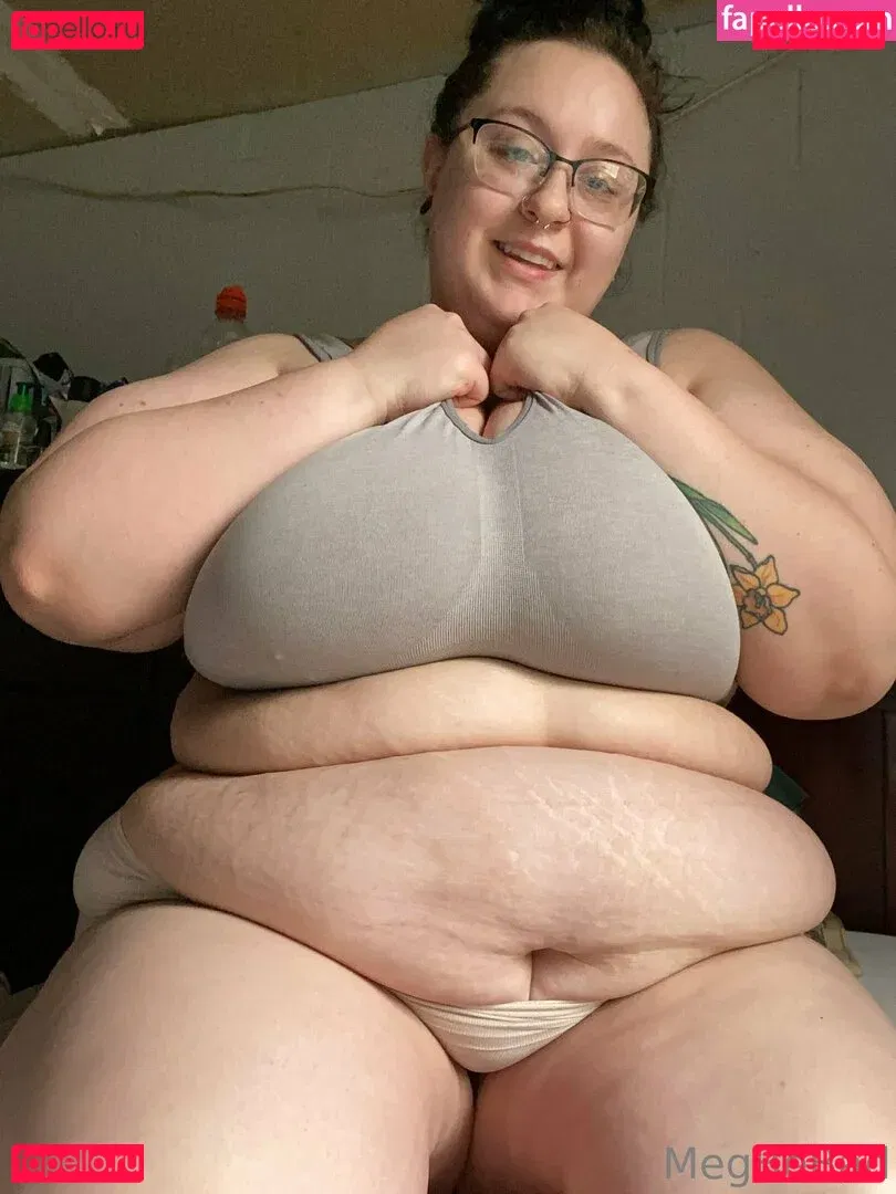 megbebad Onlyfans Photo Gallery 