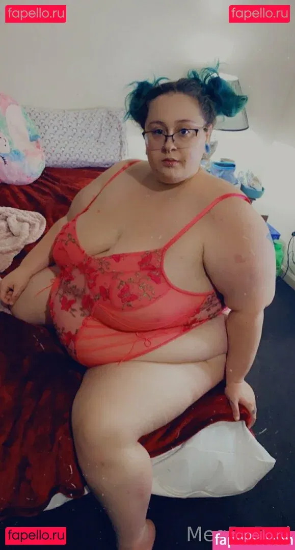 megbebad Onlyfans Photo Gallery 