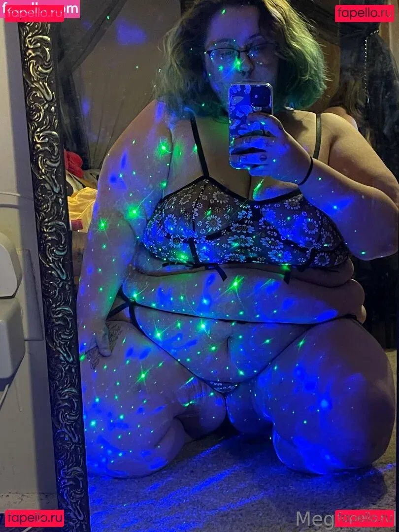 megbebad Onlyfans Photo Gallery 