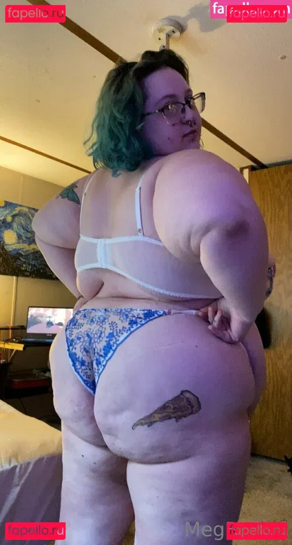 megbebad Onlyfans Photo Gallery 