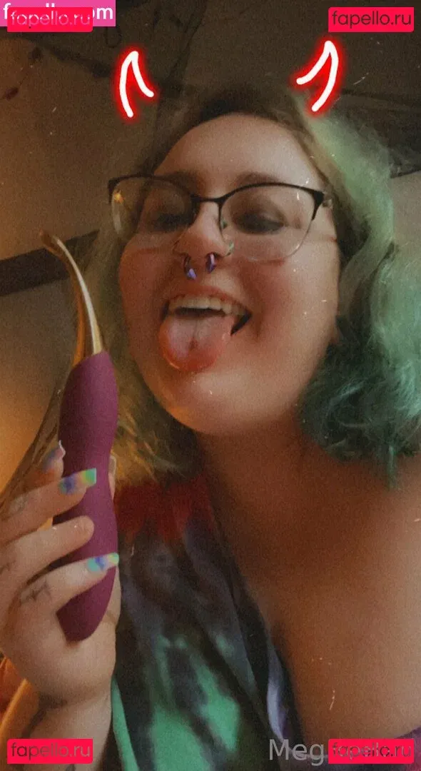 megbebad Onlyfans Photo Gallery 