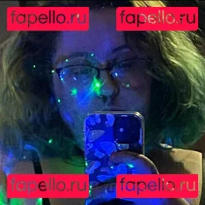 megbebad Onlyfans Photo Gallery 