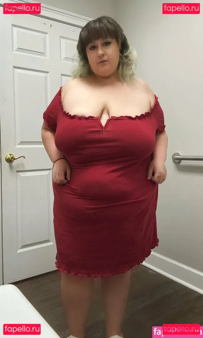 megbebad Onlyfans Photo Gallery 