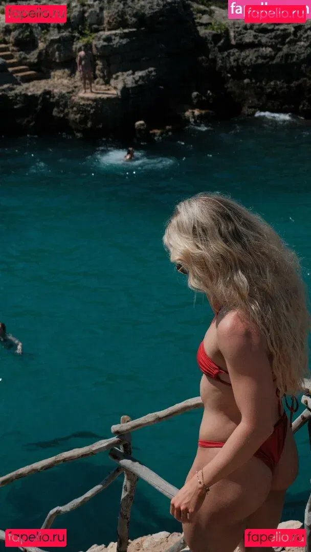 Kate Thomas Onlyfans Photo Gallery 