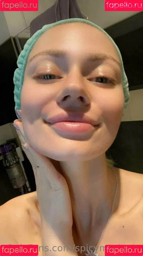 spicymariapie Onlyfans Photo Gallery 