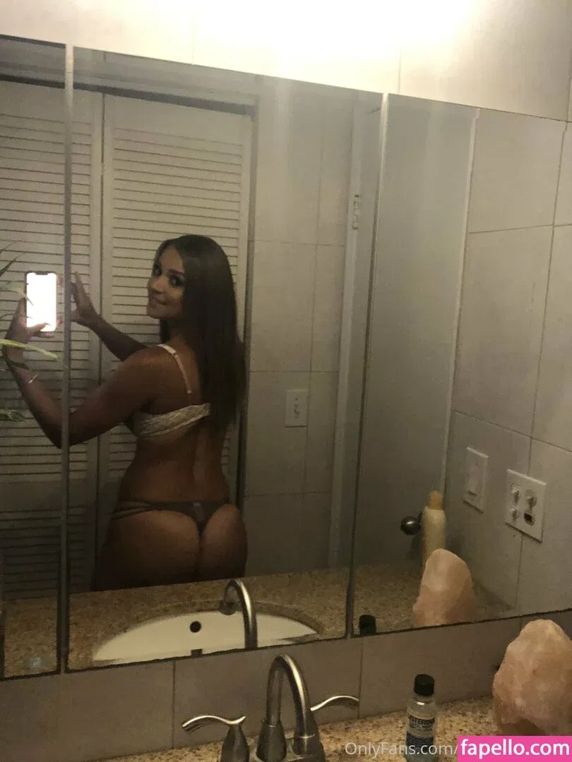 Havana Bleu Onlyfans Photo Gallery 