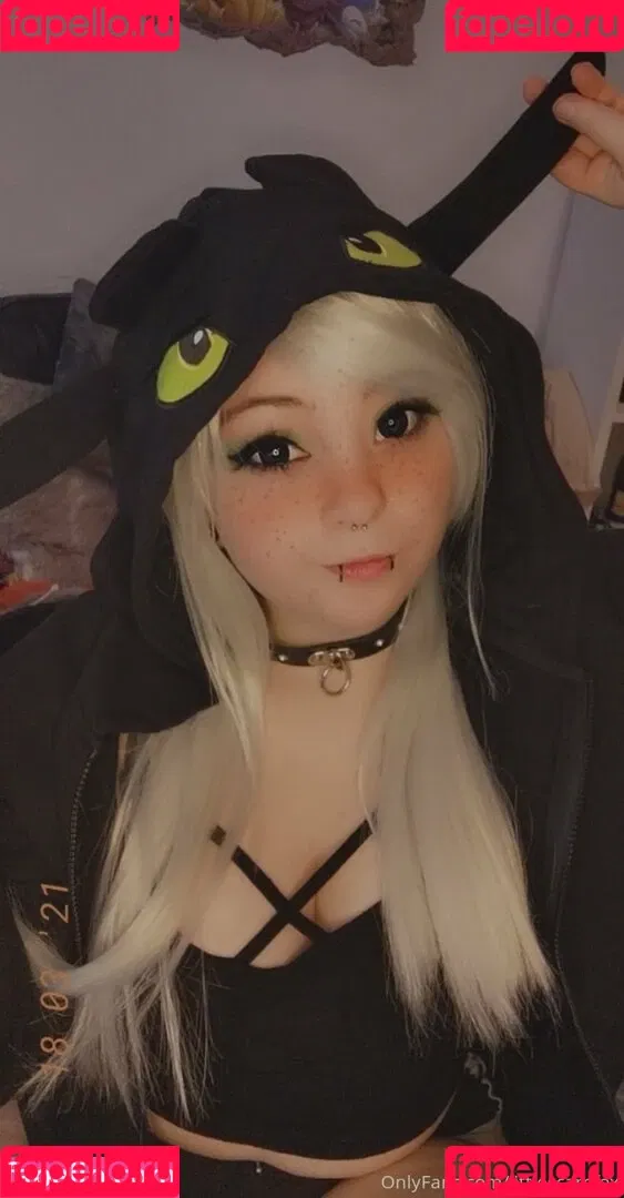 littlescarefox Onlyfans Photo Gallery 