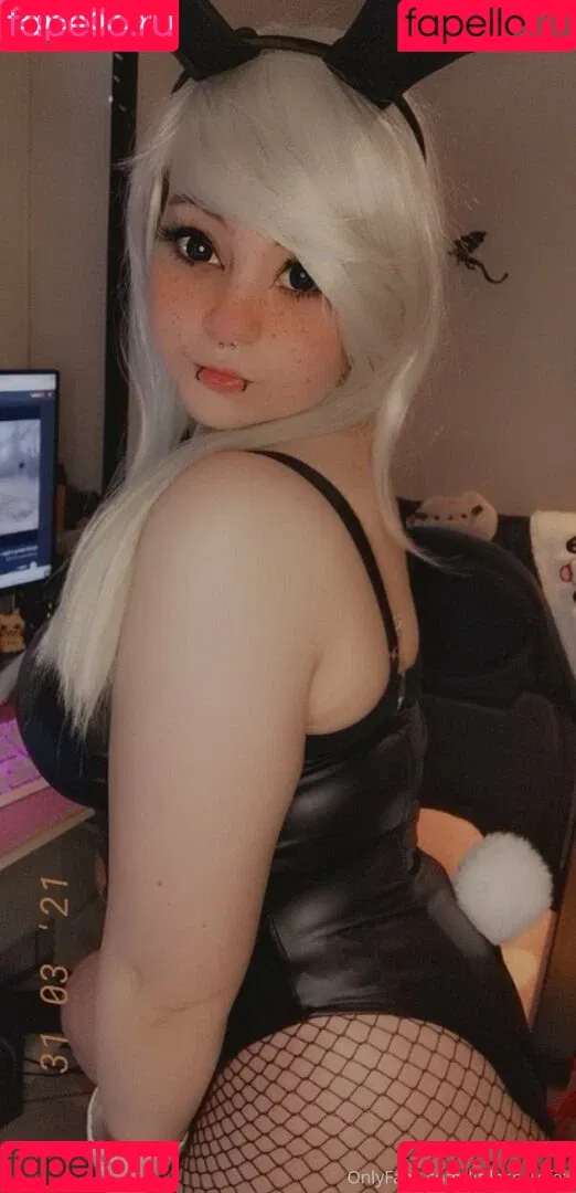 littlescarefox Onlyfans Photo Gallery 