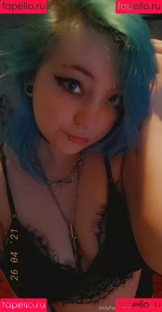 littlescarefox Onlyfans Photo Gallery 