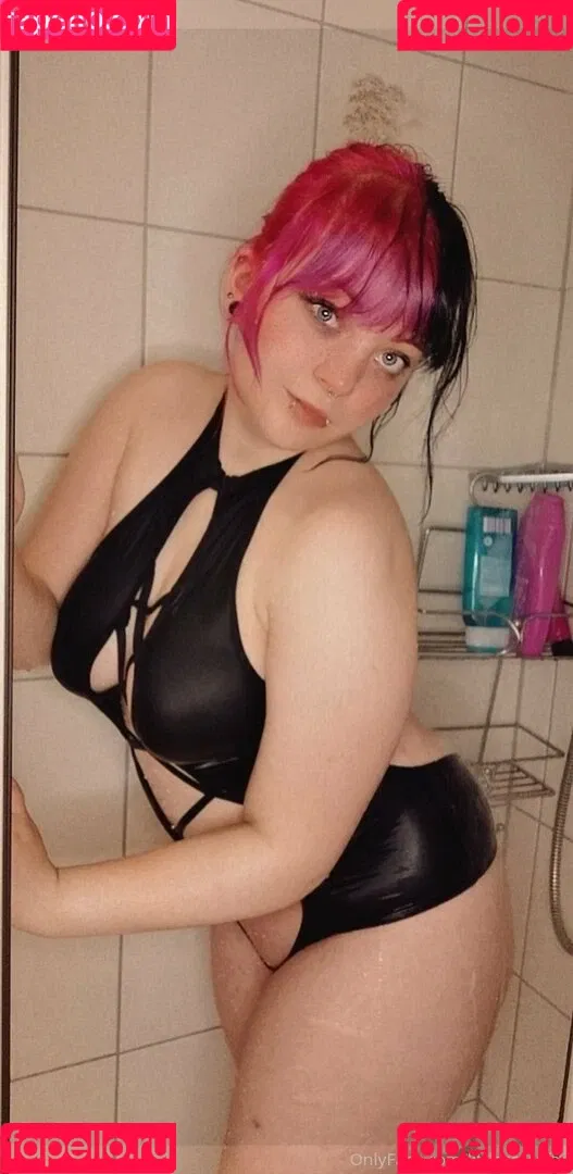 littlescarefox Onlyfans Photo Gallery 