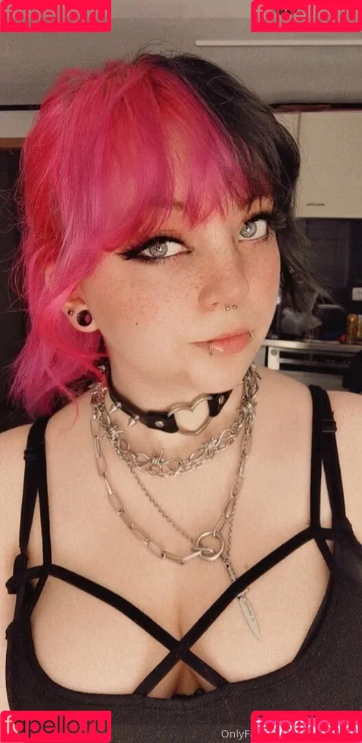 littlescarefox Onlyfans Photo Gallery 