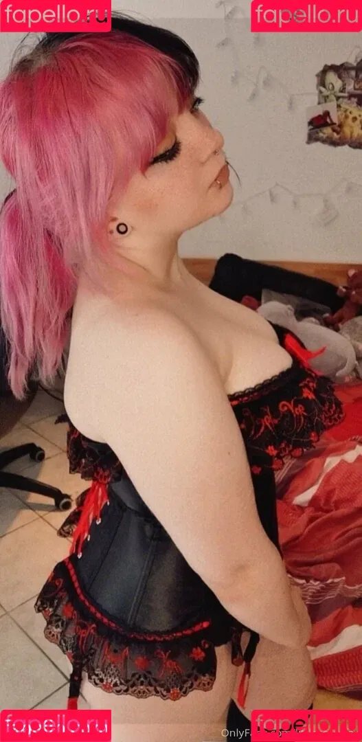 littlescarefox Onlyfans Photo Gallery 