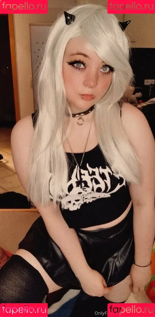 littlescarefox Onlyfans Photo Gallery 