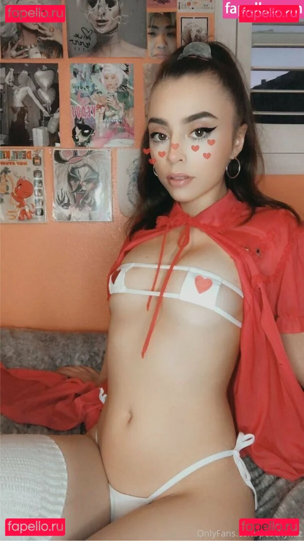 peachykaz Onlyfans Photo Gallery 