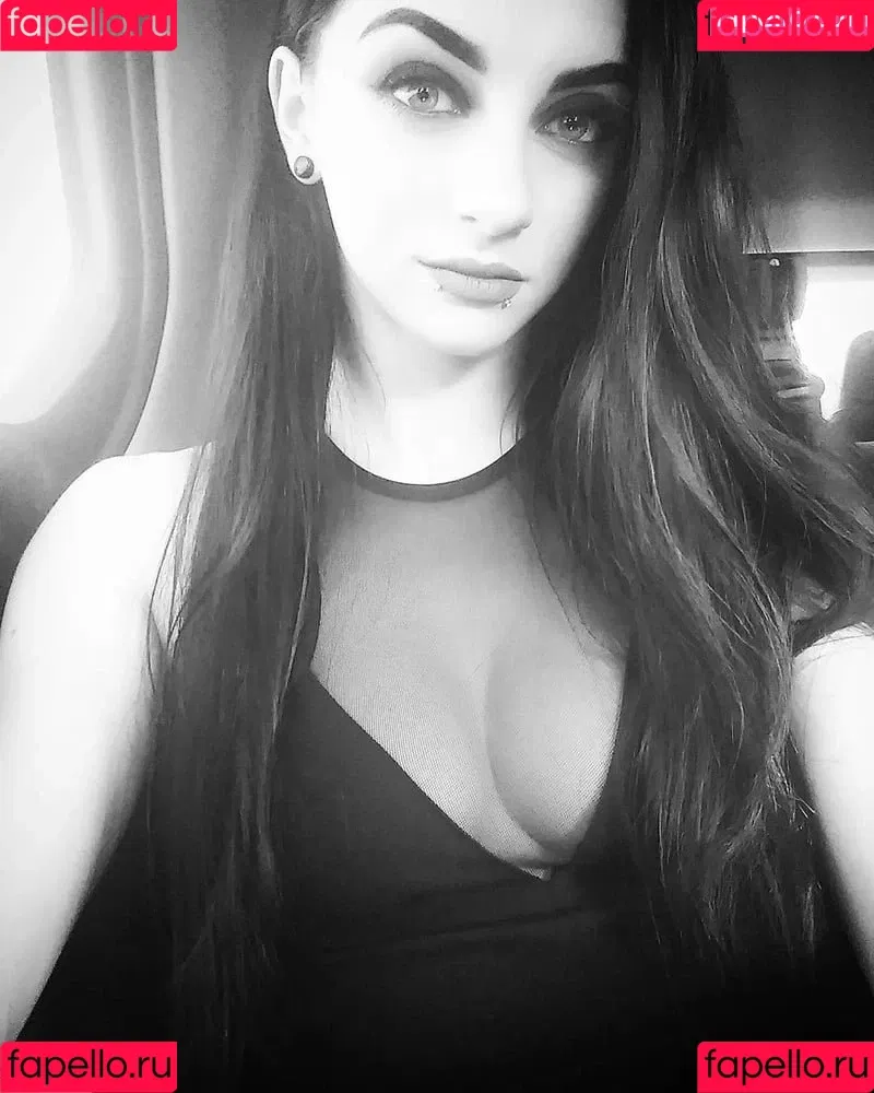 Gigi Dolin Onlyfans Photo Gallery 