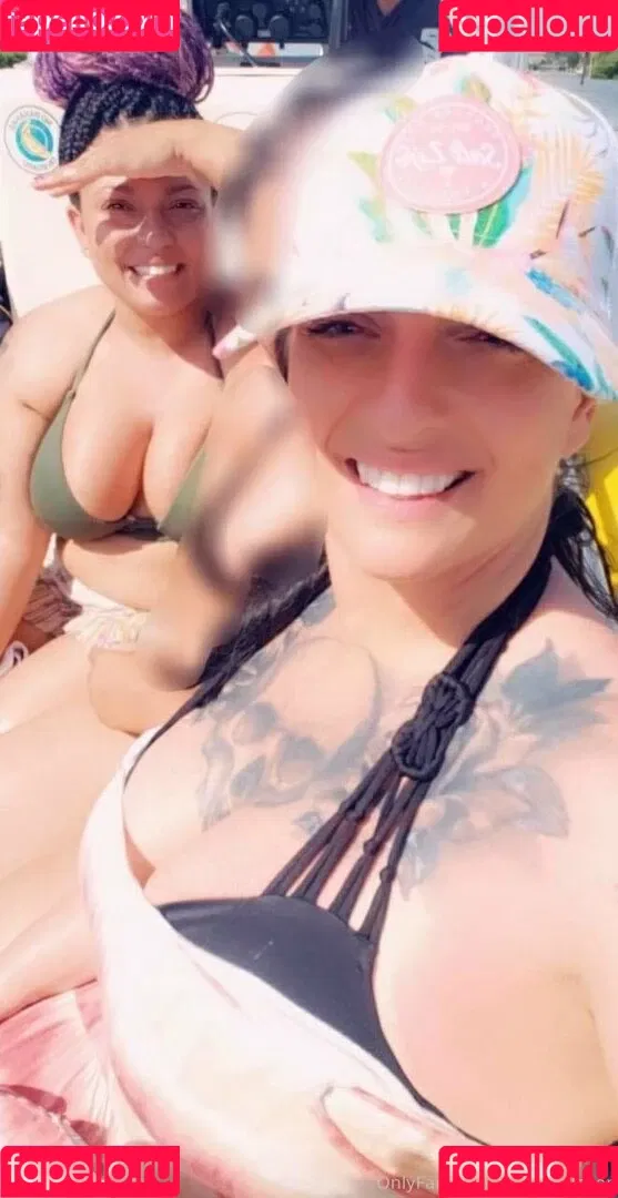 hot.lips Onlyfans Photo Gallery 