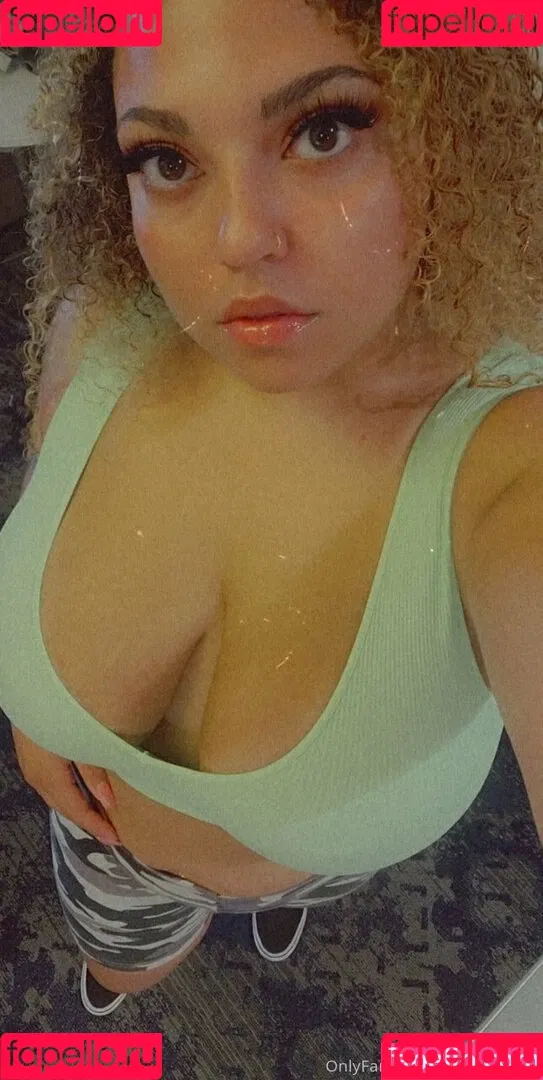 hot.lips Onlyfans Photo Gallery 
