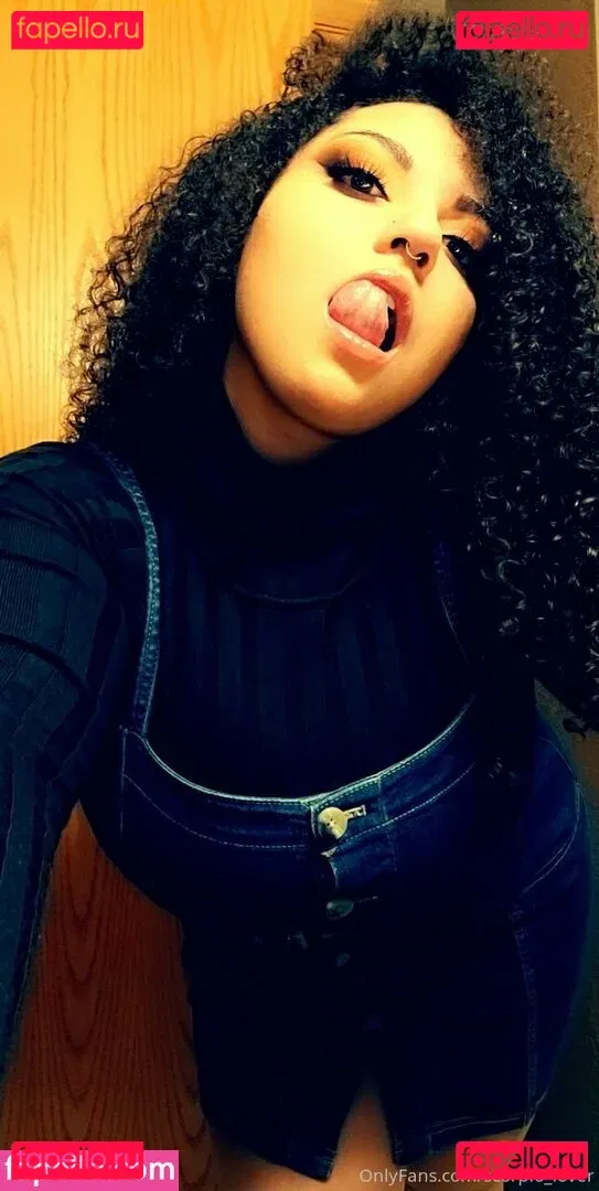 hot.lips Onlyfans Photo Gallery 