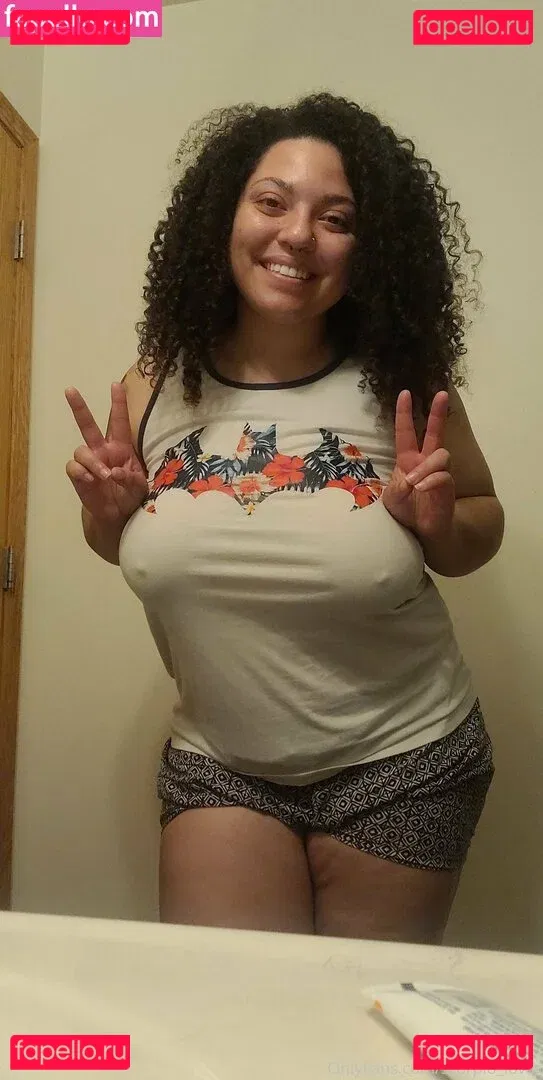 hot.lips Onlyfans Photo Gallery 