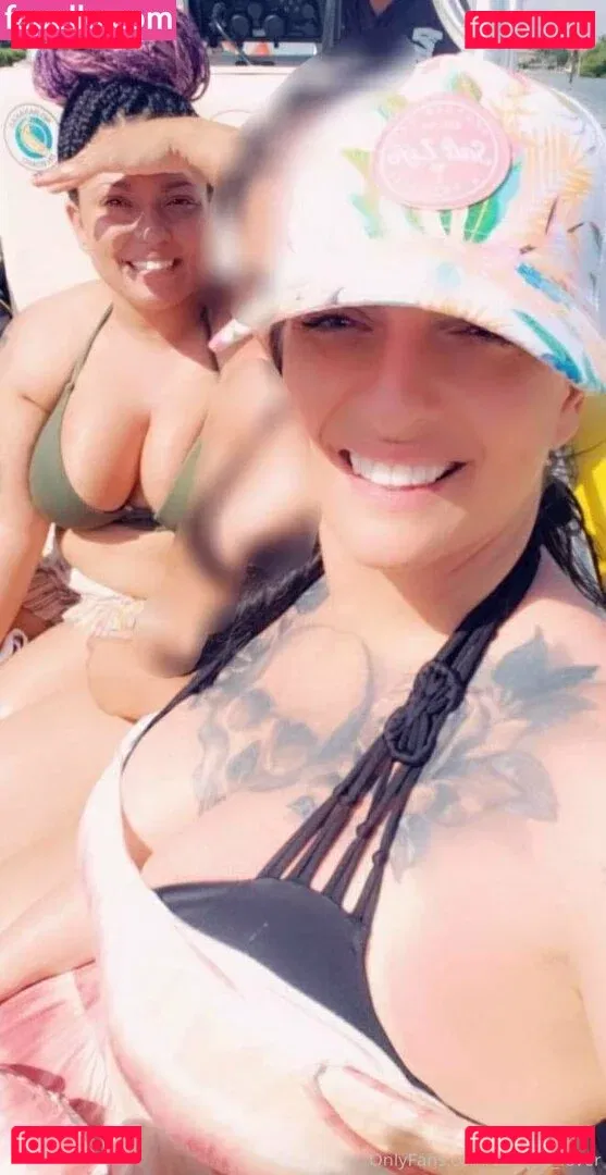 hot.lips Onlyfans Photo Gallery 