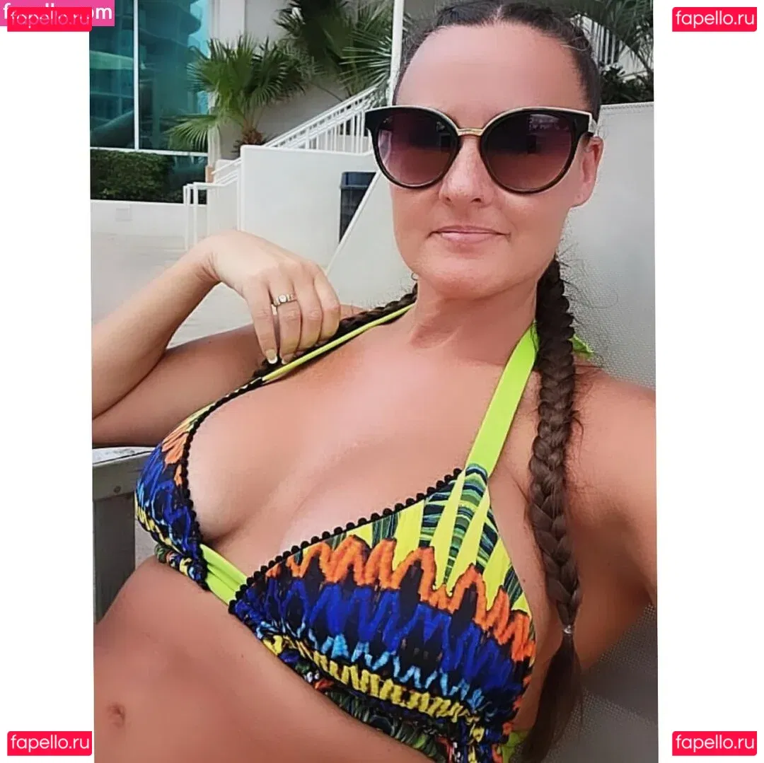 fitlakemomma Onlyfans Photo Gallery 