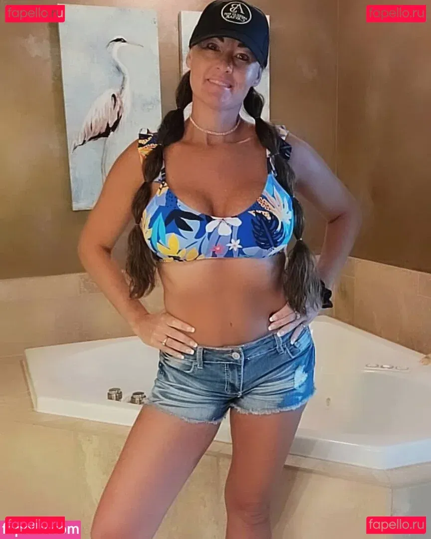 fitlakemomma Onlyfans Photo Gallery 