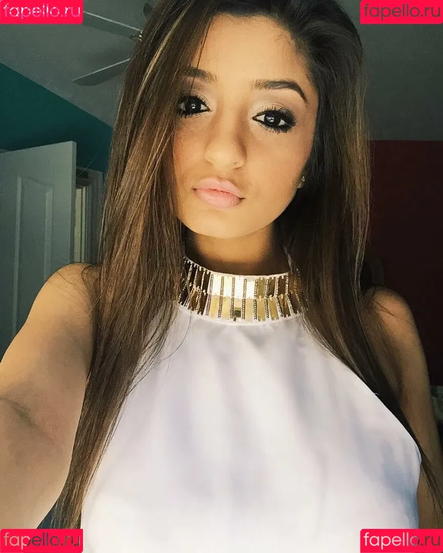 Alina M Onlyfans Photo Gallery 