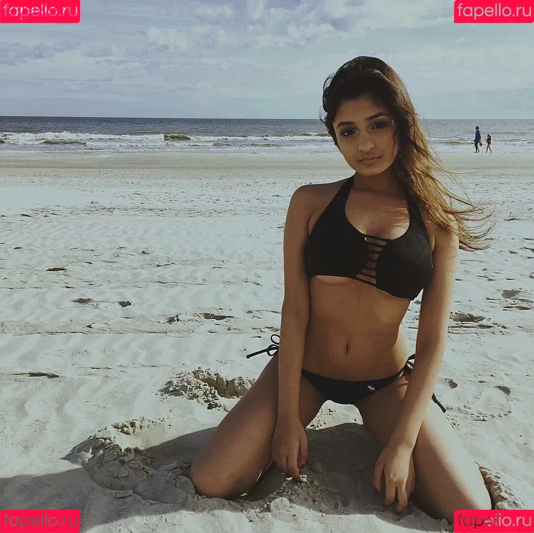 Alina M Onlyfans Photo Gallery 
