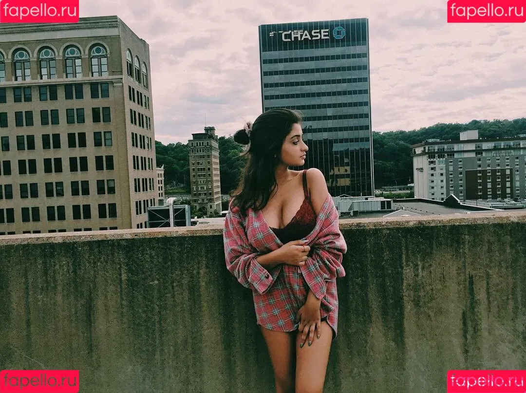 Alina M Onlyfans Photo Gallery 