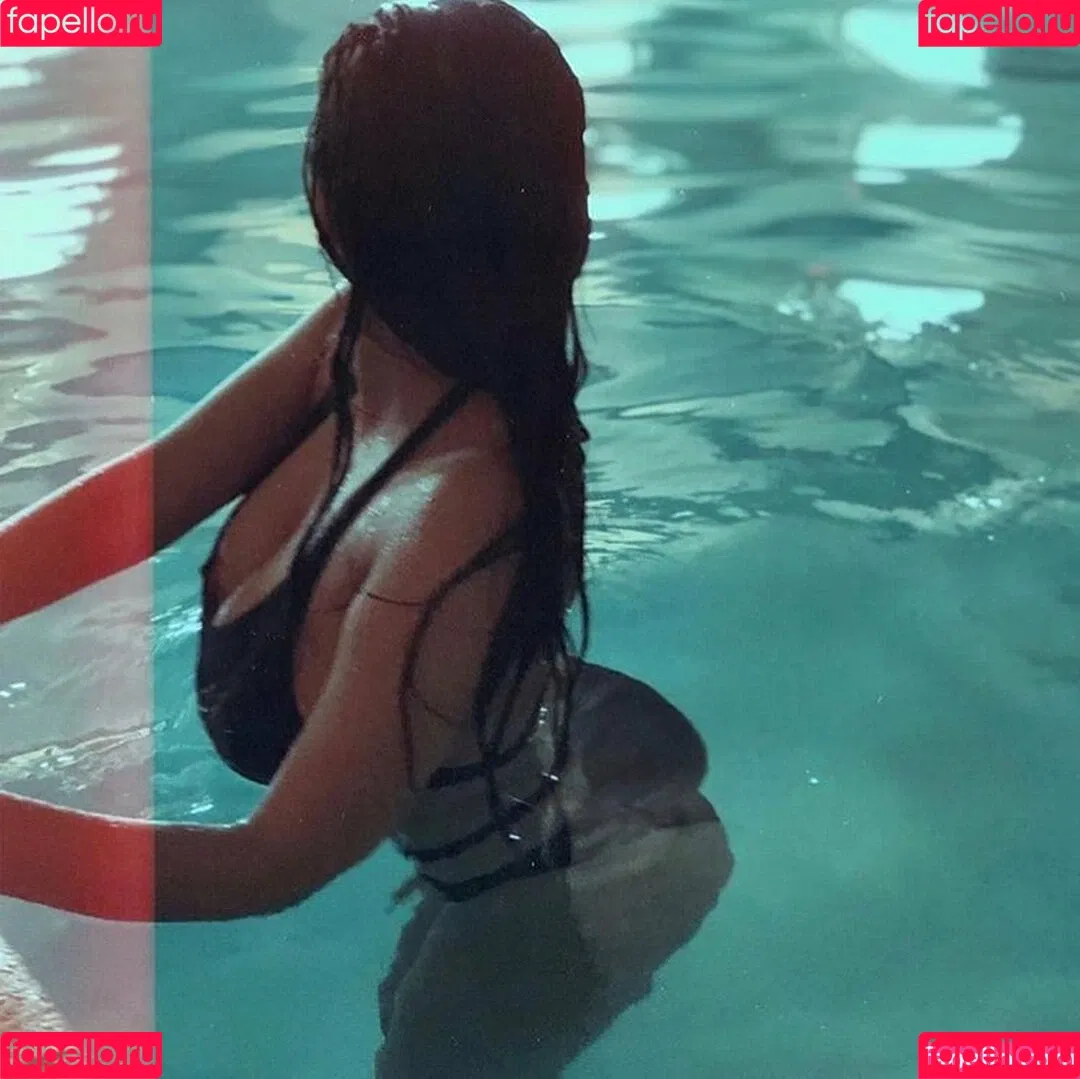 Alina M Onlyfans Photo Gallery 
