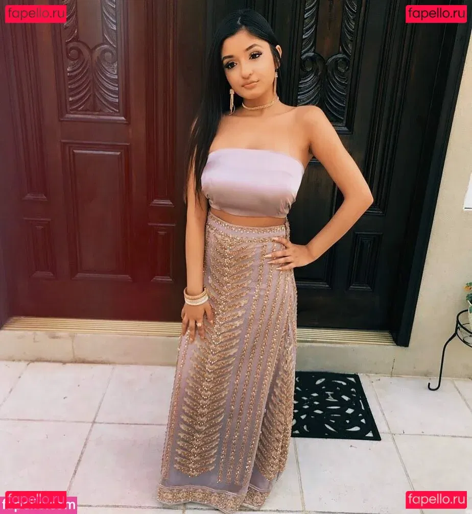 Alina M Onlyfans Photo Gallery 