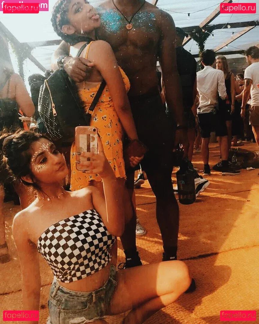 Alina M Onlyfans Photo Gallery 