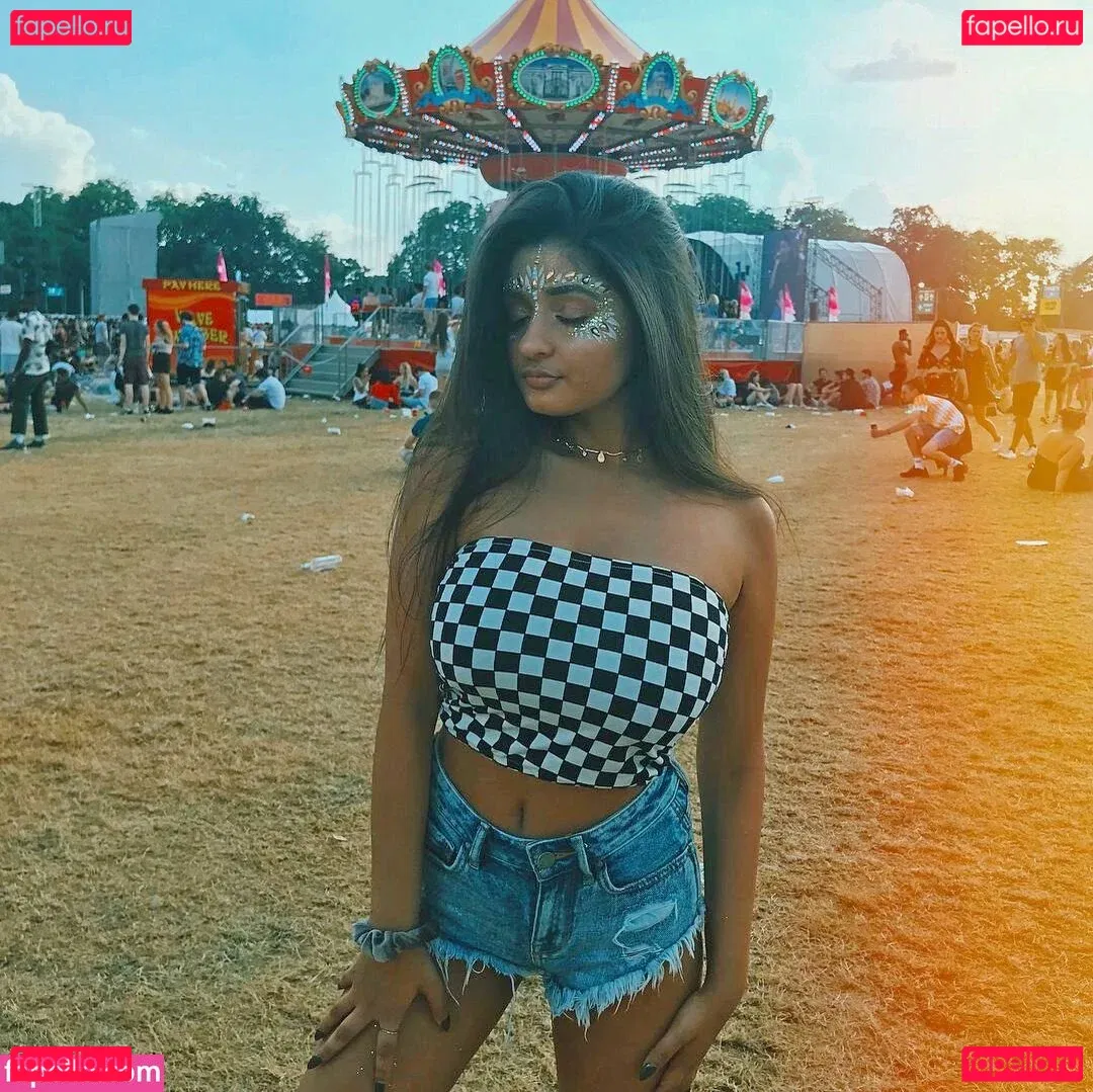 Alina M Onlyfans Photo Gallery 